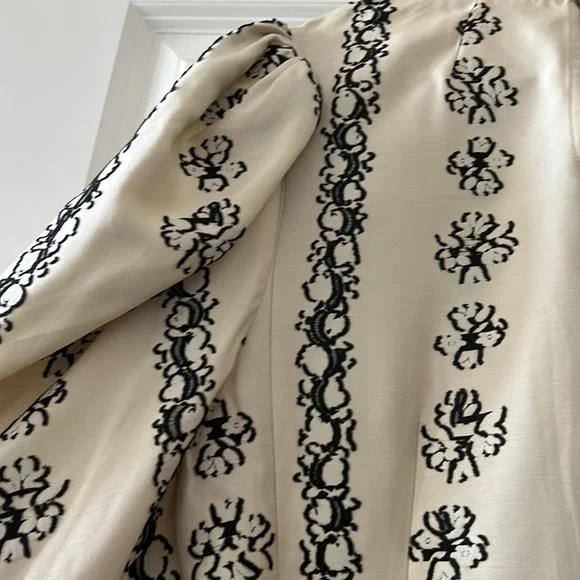 Layla fil coupé silk-blend blouse - Picture 9 of 9